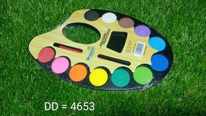 Assorted colors in a non-toxic watercolor painting set