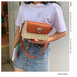 2025G  Handwoven Straw Bag - Compact and stylish